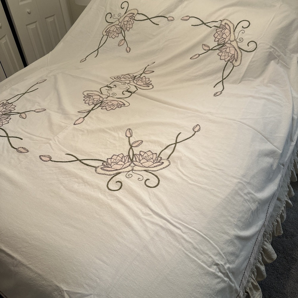 Vtg Hand Embroidered Floral Cottagecream 88"x72" Flat Sheet Pink Trim+Bed Runner